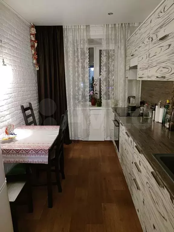 2-к. квартира, 60 м, 4/5 эт. - Фото 1