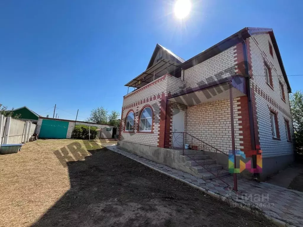 Дом в Калмыкия, Элиста ул. Байрта (194 м) - Фото 2