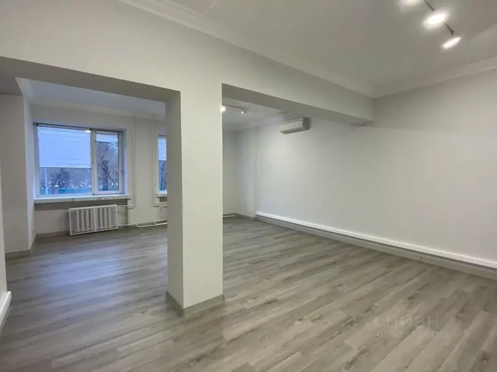 Офис в Тюменская область, Тюмень Тюменский-1 мкр, ул. Николая ... - Фото 1