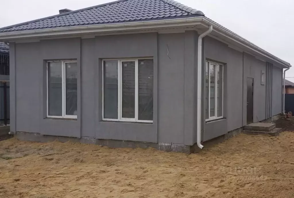 Дом в Ростовская область, Мясниковский район, с. Крым ул. Маршала ... - Фото 0