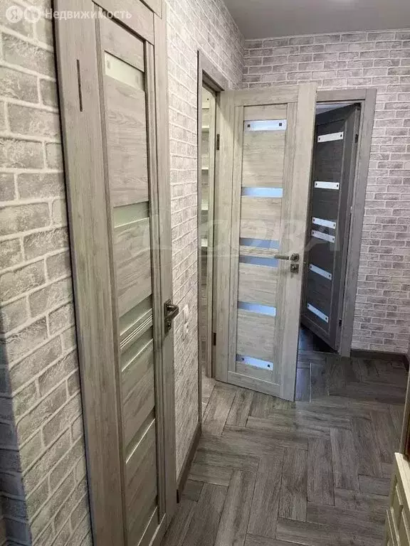 3-комнатная квартира: Тюмень, улица Николая Фёдорова, 4 (68 м) - Фото 1