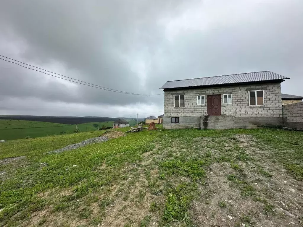Дом в Ингушетия, Назрань ул. Санкт-Петербургская, 20 (75 м) - Фото 1