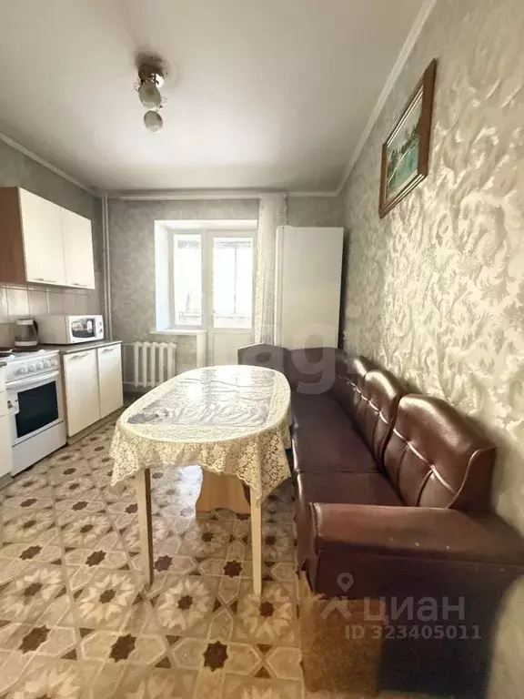 2-к кв. Амурская область, Благовещенск Октябрьская ул., 90 (60.1 м) - Фото 1