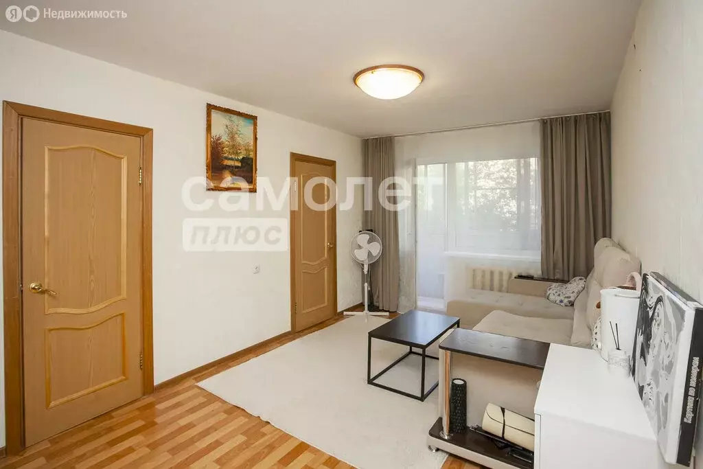 3-комнатная квартира: Кемерово, проспект Химиков, 16А (47.8 м) - Фото 1