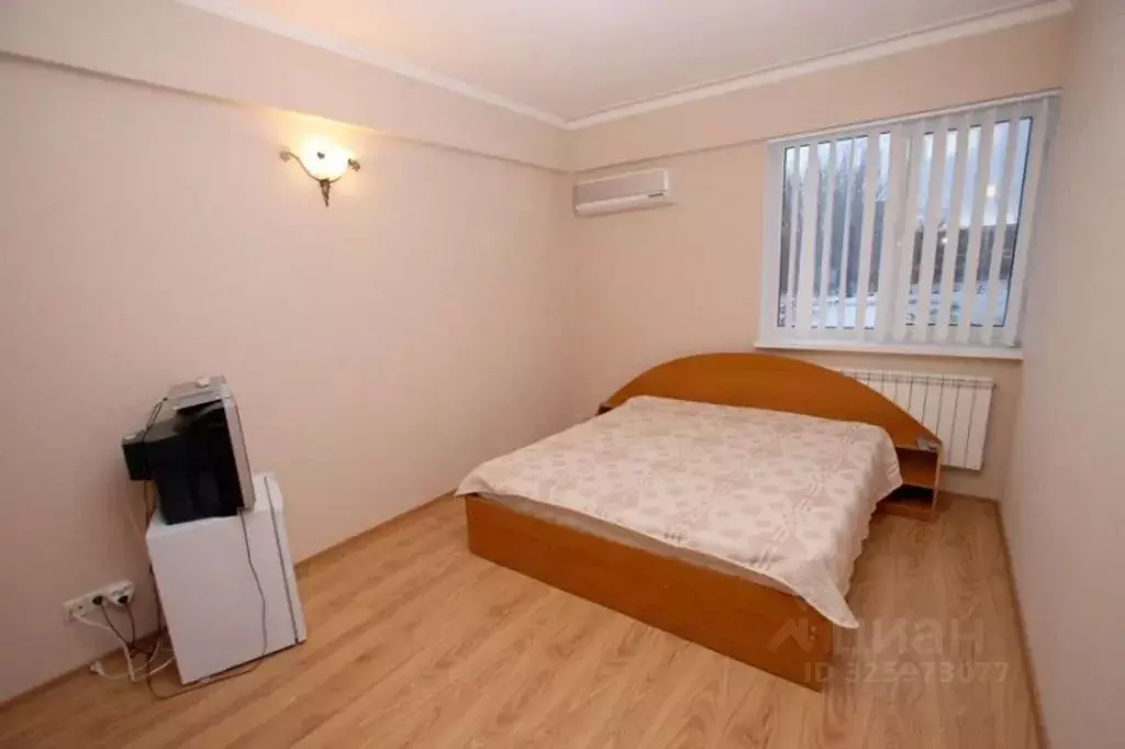 Дом в Крым, Феодосия ул. Курортная, 42 (200 м) - Фото 2