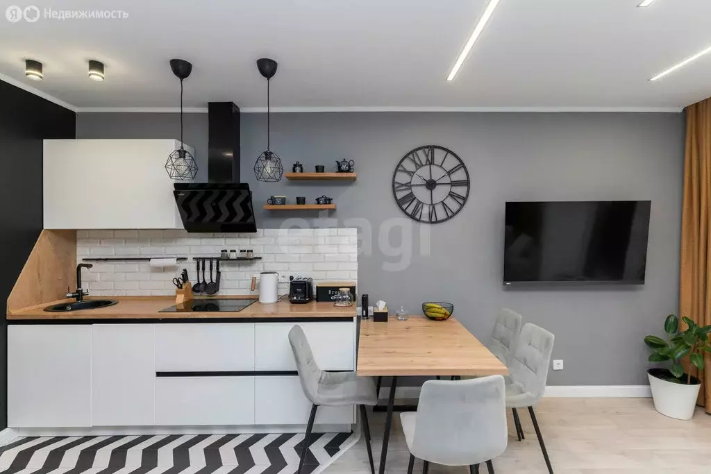 2-комнатная квартира: Тюмень, Линейная улица, 15 (67.1 м) - Фото 1