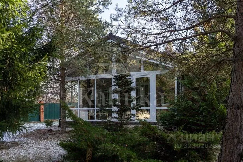 Дом в Московская область, Одинцовский городской округ, с. Жаворонки, ... - Фото 1