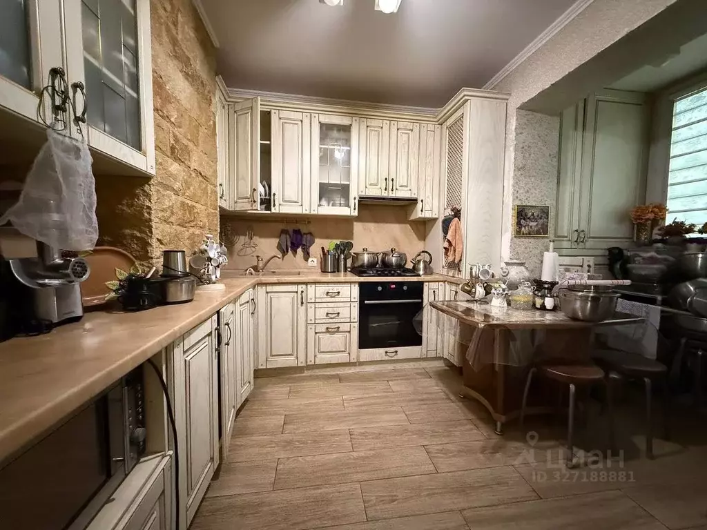 4-к кв. Белгородская область, Белгород ул. Есенина, 56 (96.9 м) - Фото 1