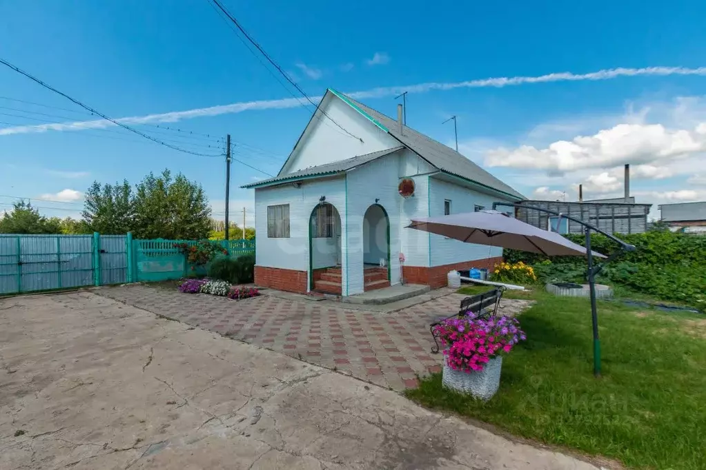 Дом в Омская область, Омский район муниципальный округ, с. Калинино ... - Фото 1