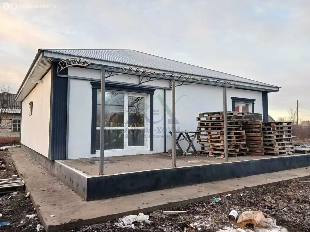 Дом в Весенний сельсовет, СНТ Карачи, 7-я линия, 116 (132 м) - Фото 1