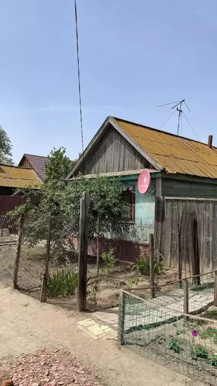 Дом в Астраханская область, Астрахань пер. Бабкина, 5 (78 м) - Фото 0