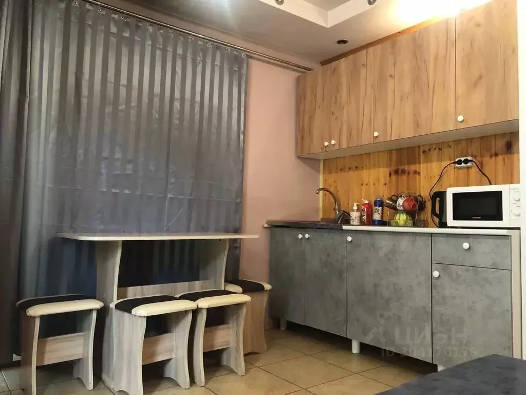 Дом в Краснодарский край, Кореновск ул. Попова, 28 (25 м) - Фото 1