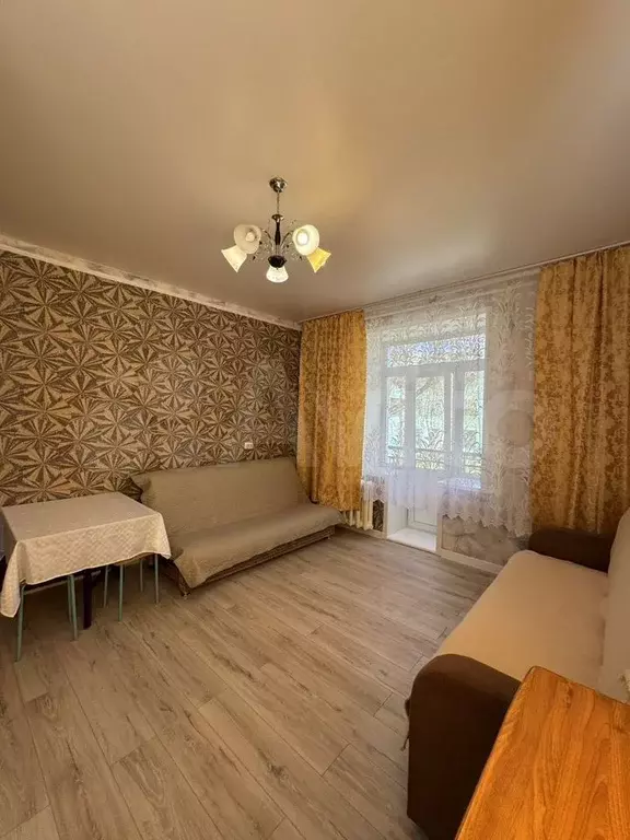 Комната 27,9 м в 4-к., 2/5 эт. - Фото 1