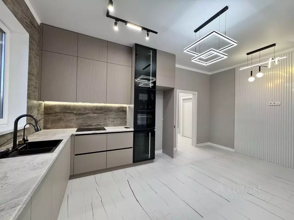 Дом в Ставропольский край, Михайловск Шпаковский район, ул. Павла ... - Фото 1