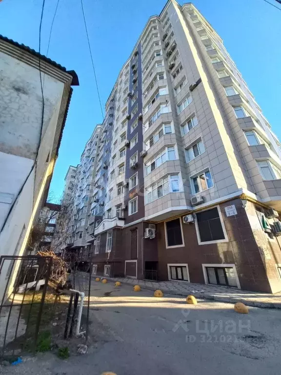 4-к кв. Дагестан, Махачкала ул. Юсупа Акаева, 25А (142.0 м) - Фото 0