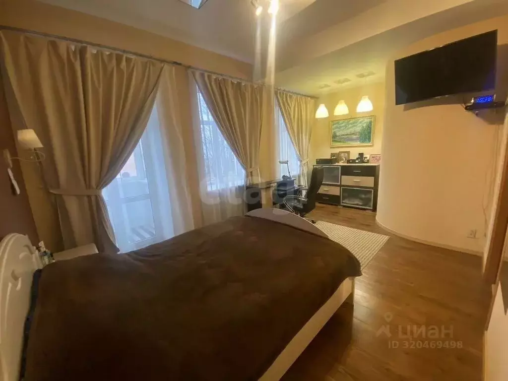 3-к кв. Ярославская область, Рыбинск Крестовая ул., 137 (112.0 м) - Фото 1