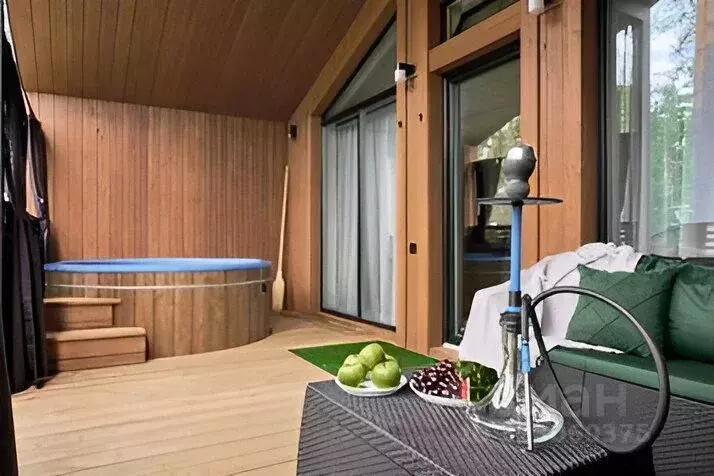 Дом в Ленинградская область, Выборгский район, Полянское с/пос, пос. ... - Фото 1