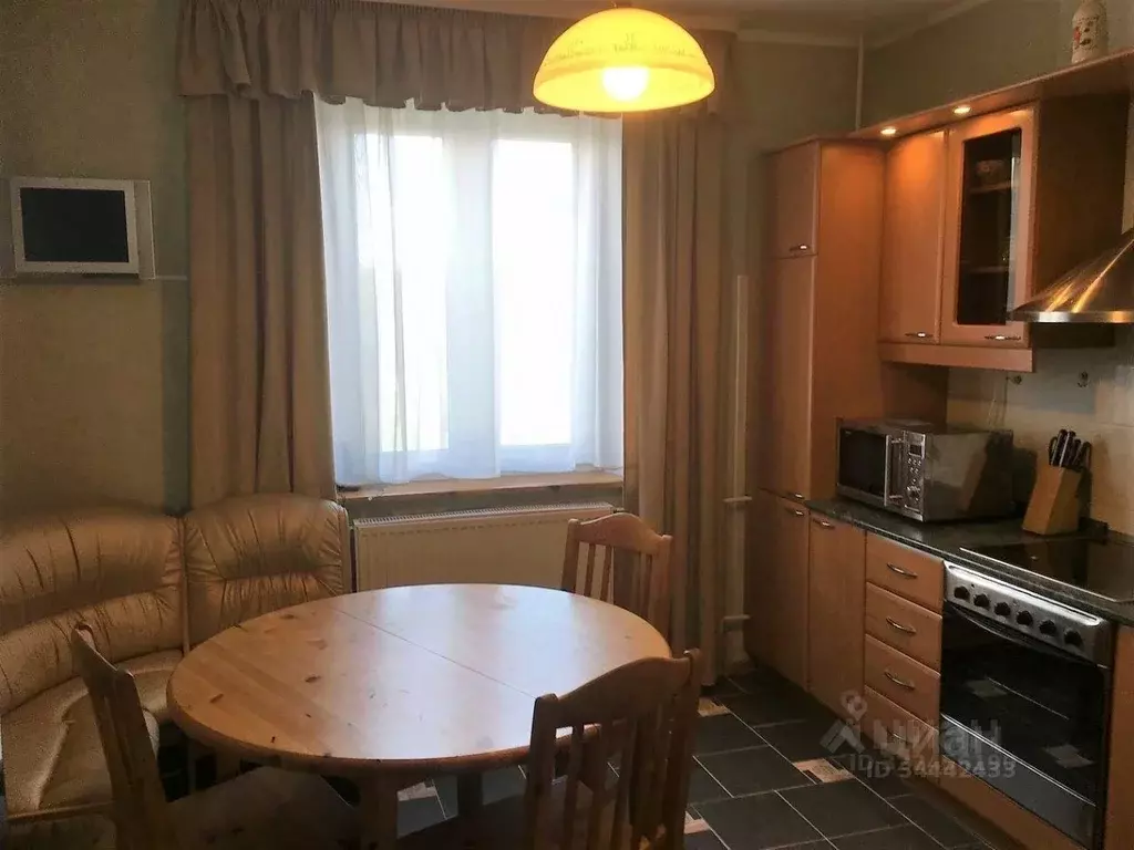 3-к кв. Санкт-Петербург Камышовая ул., 46К1 (70.0 м) - Фото 1