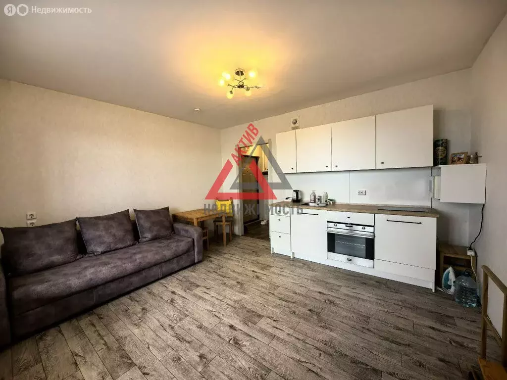 Квартира-студия: Каменск-Уральский, улица Кутузова, 24А (24.2 м) - Фото 0