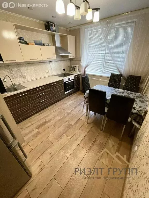 3-комнатная квартира: Казань, проспект Ямашева, 31А (78 м) - Фото 0