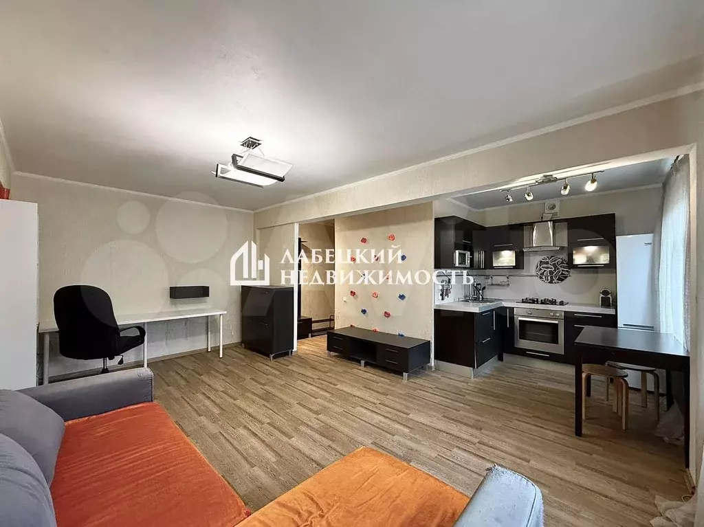 2-к. квартира, 45,7 м, 2/5 эт. - Фото 1