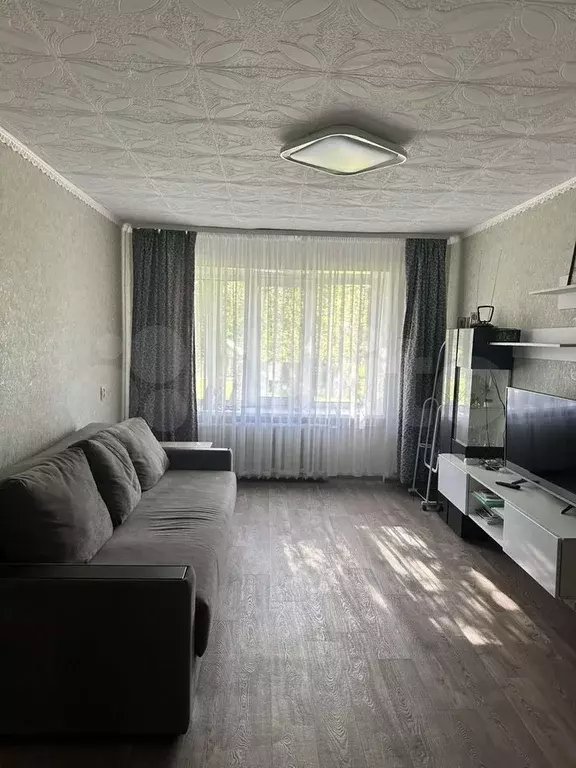 3-к. квартира, 63 м, 1/2 эт. - Фото 1