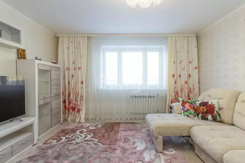 2-к кв. Тюменская область, Тюмень ул. Арктическая, 1к1 (51.6 м) - Фото 1