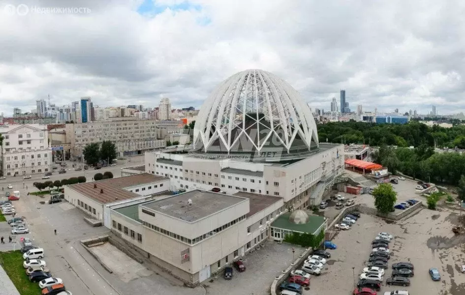 2-комнатная квартира: Екатеринбург, улица Степана Разина, 2 (75.5 м) - Фото 1