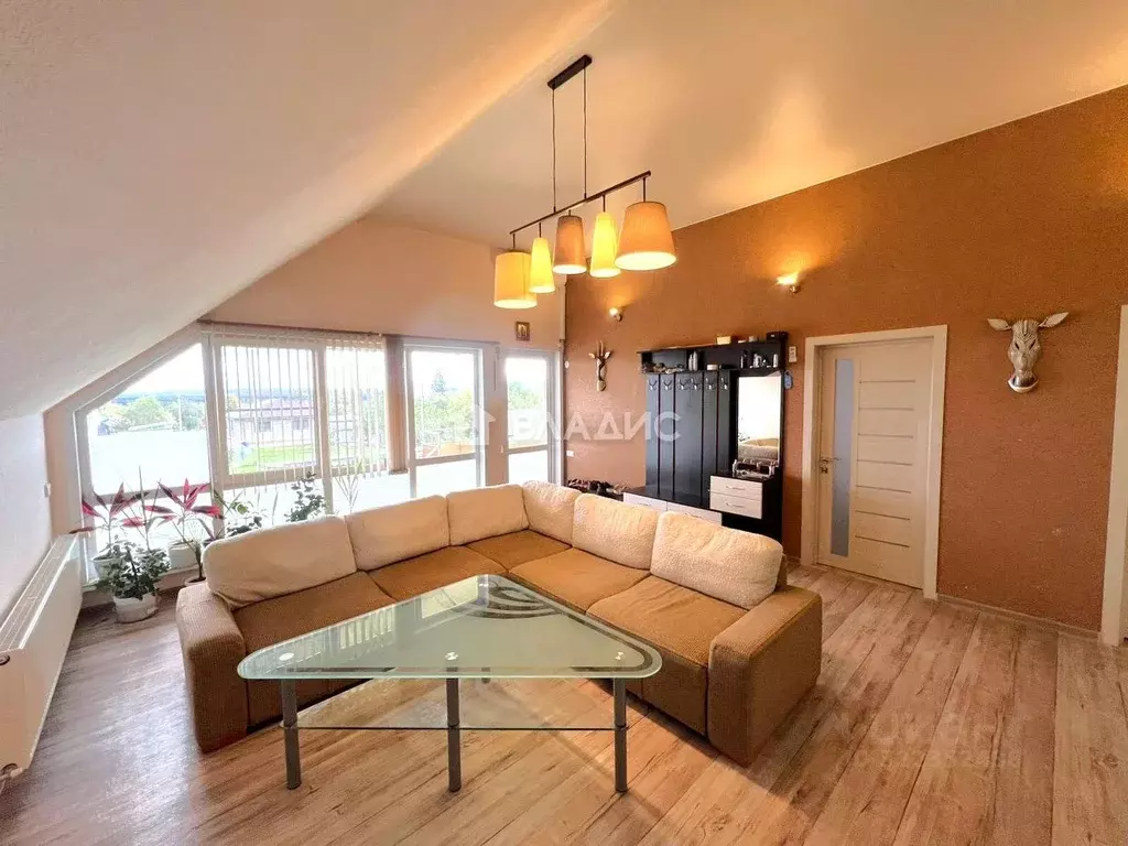 Таунхаус в Калужская область, Малоярославецкий муниципальный округ, с. ... - Фото 2