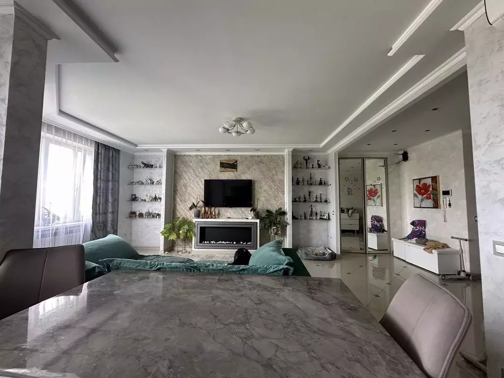 3-к кв. Московская область, Балашиха Кучино мкр, ул. Соловьева, 1 ... - Фото 1