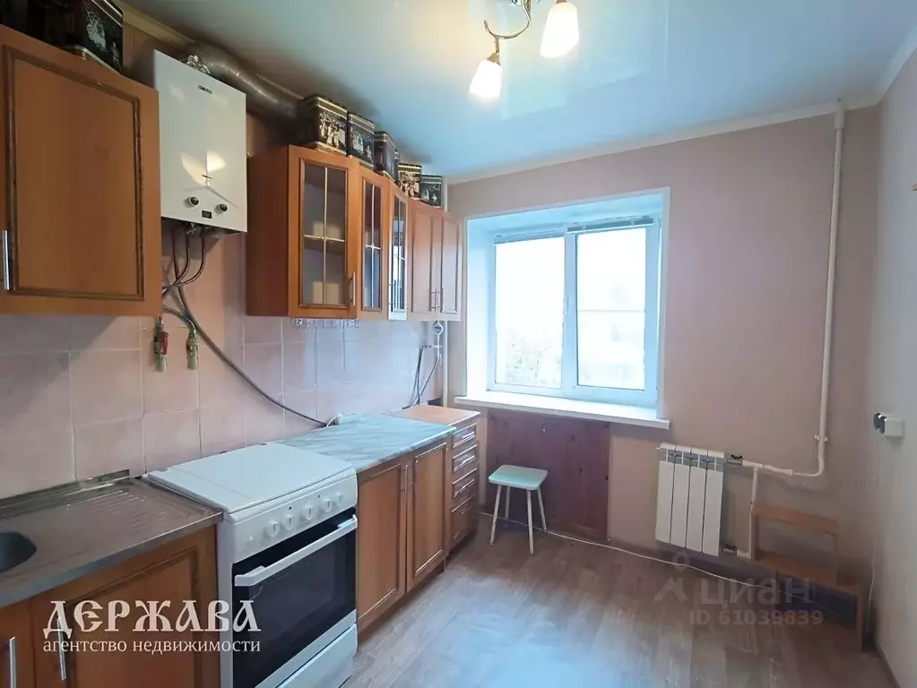 2-к кв. Белгородская область, Старый Оскол ул. Урицкого, 10/63 (42.1 . - Фото 0
