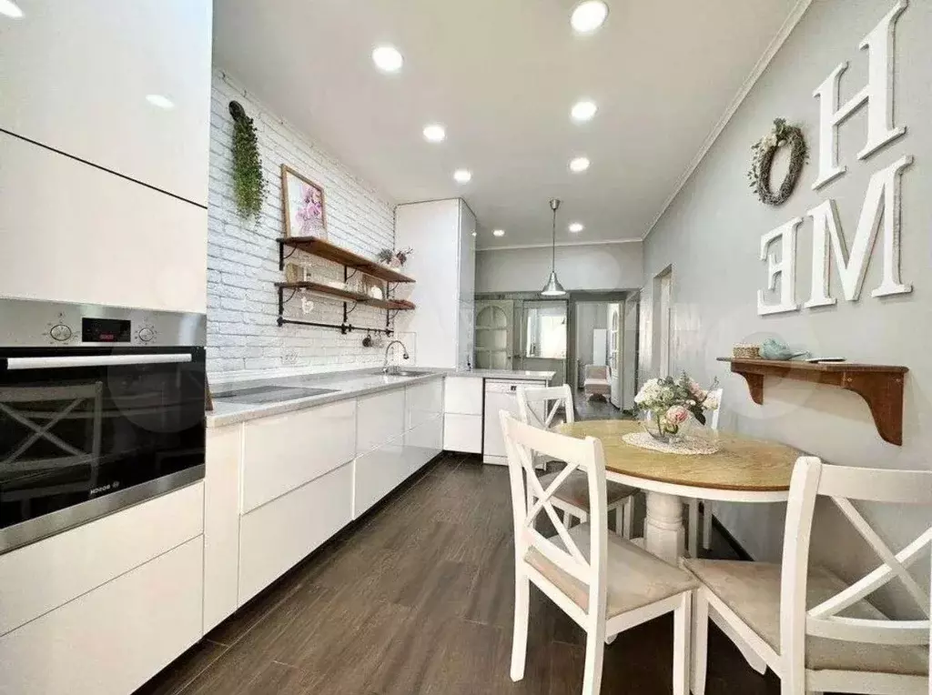 2-к. квартира, 65 м, 5/9 эт. - Фото 1