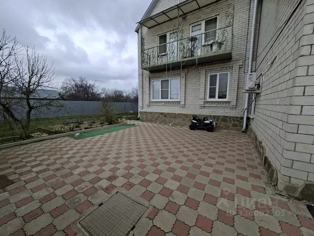 Дом в Краснодарский край, Новокубанск  (160 м) - Фото 1