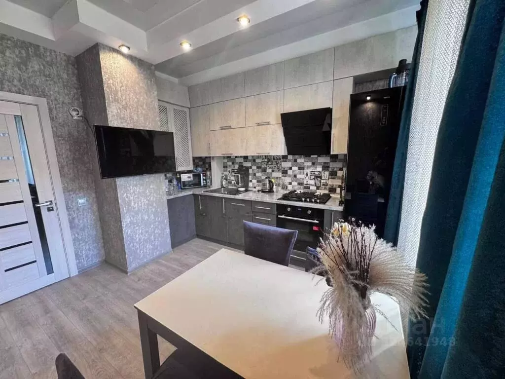 2-к кв. Крым, Симферополь ул. Битакская, 17 (67.0 м) - Фото 2