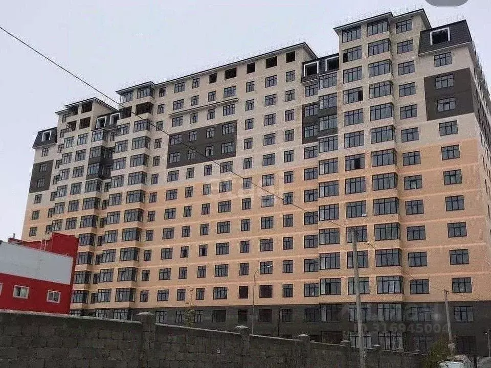 2-к кв. Карачаево-Черкесия, Черкесск ул. Космонавтов, 41А (77.1 м) - Фото 0