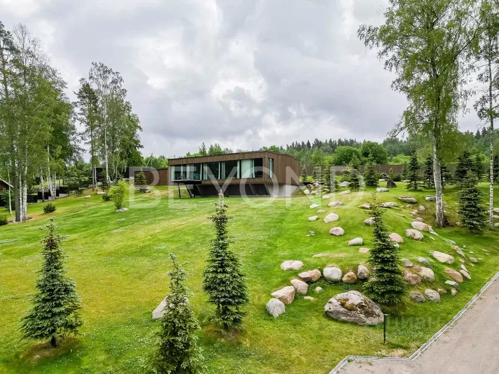 Дом в Ленинградская область, Приозерский район, Петровское с/пос, д. ... - Фото 1