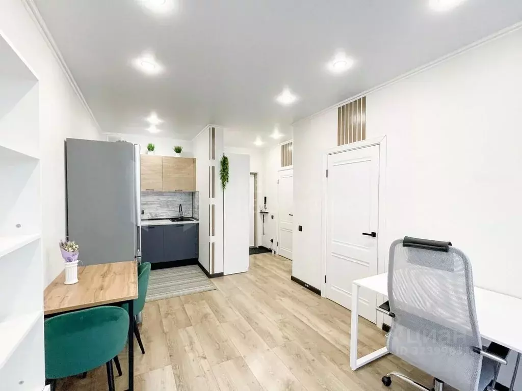 1-к кв. Тюменская область, Тюмень ул. Фармана Салманова, 3 (34.0 м) - Фото 1