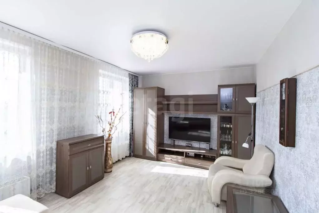 2-к кв. Тюменская область, Тюмень Антипино мкр, ул. Беловежская, 7к1 ... - Фото 0