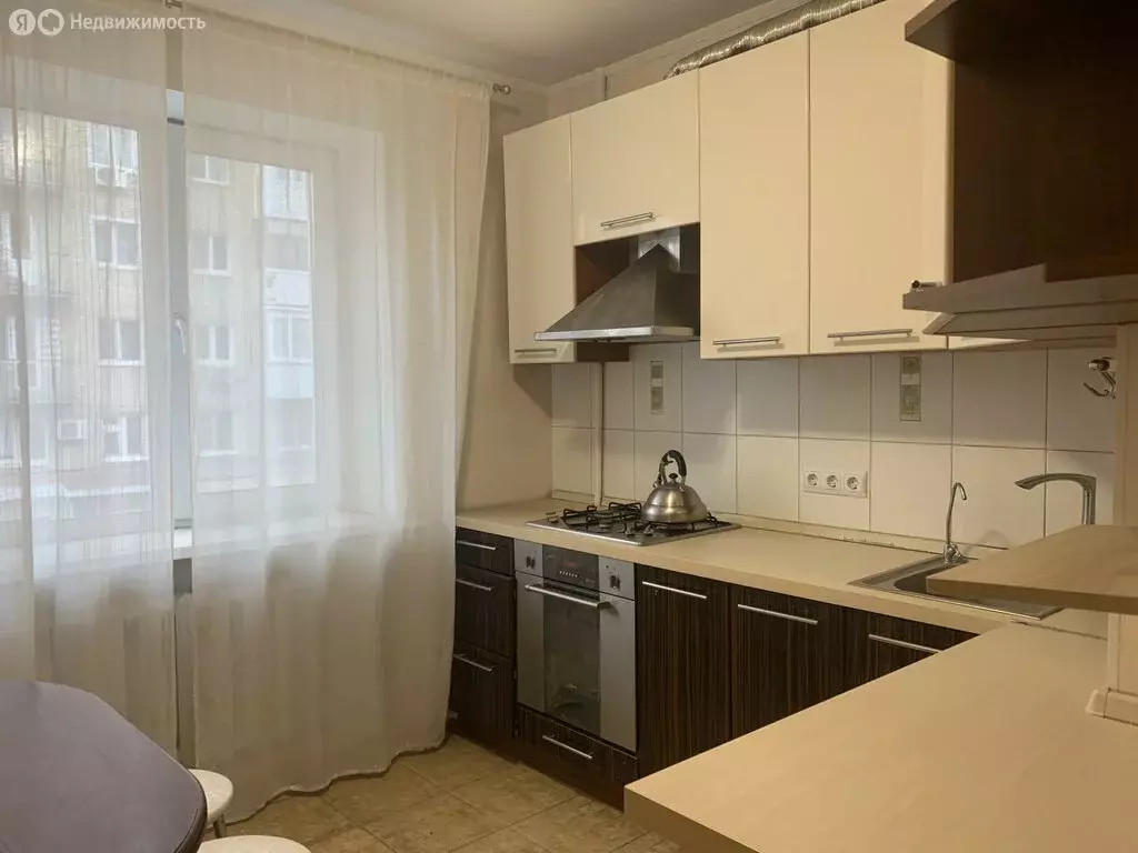 3-комнатная квартира: Саратов, Большая Затонская улица, 23 (68 м) - Фото 0