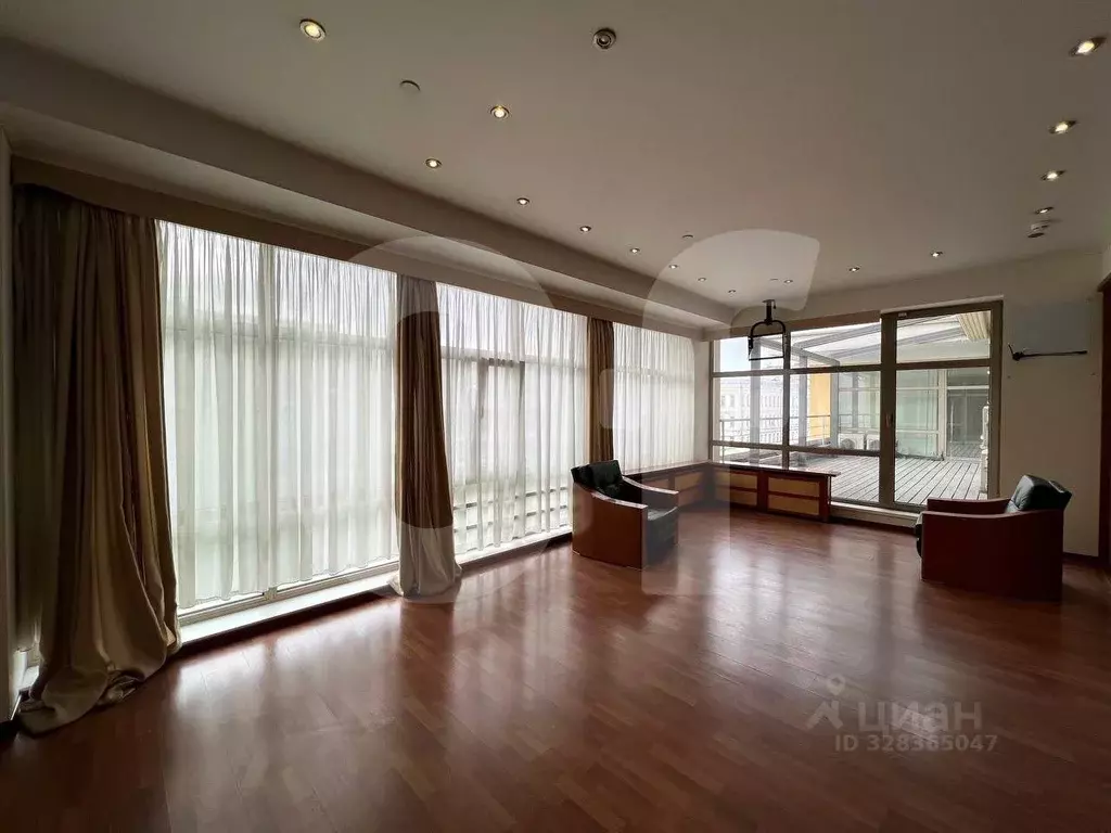 Офис в Москва Страстной бул., 8А (200 м) - Фото 1