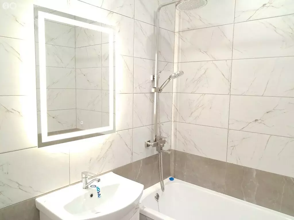 2-комнатная квартира: Абакан, улица Генерала Тихонова, 8 (60.5 м) - Фото 2