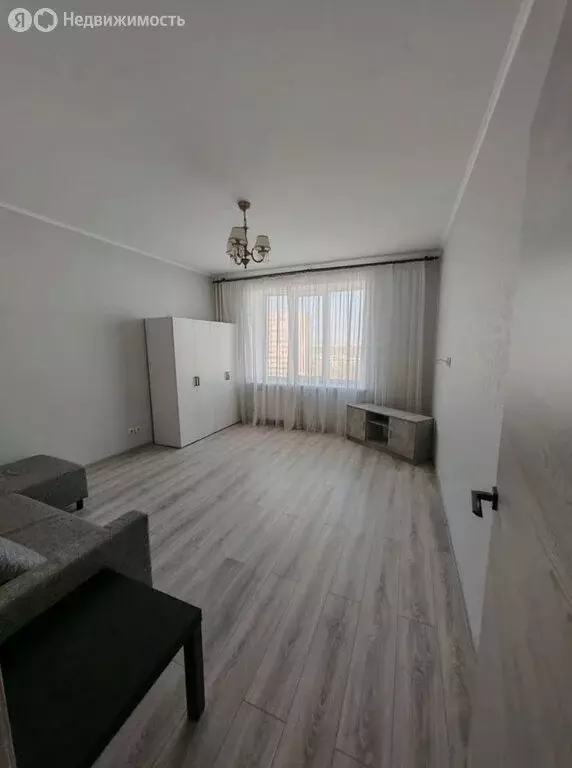 1-комнатная квартира: Казань, улица Фатыха Амирхана, 14А (42 м) - Фото 0