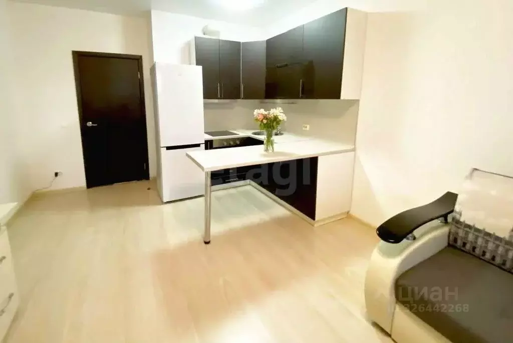 Студия Свердловская область, Екатеринбург ул. Студенческая, 80 (29.0 ... - Фото 1