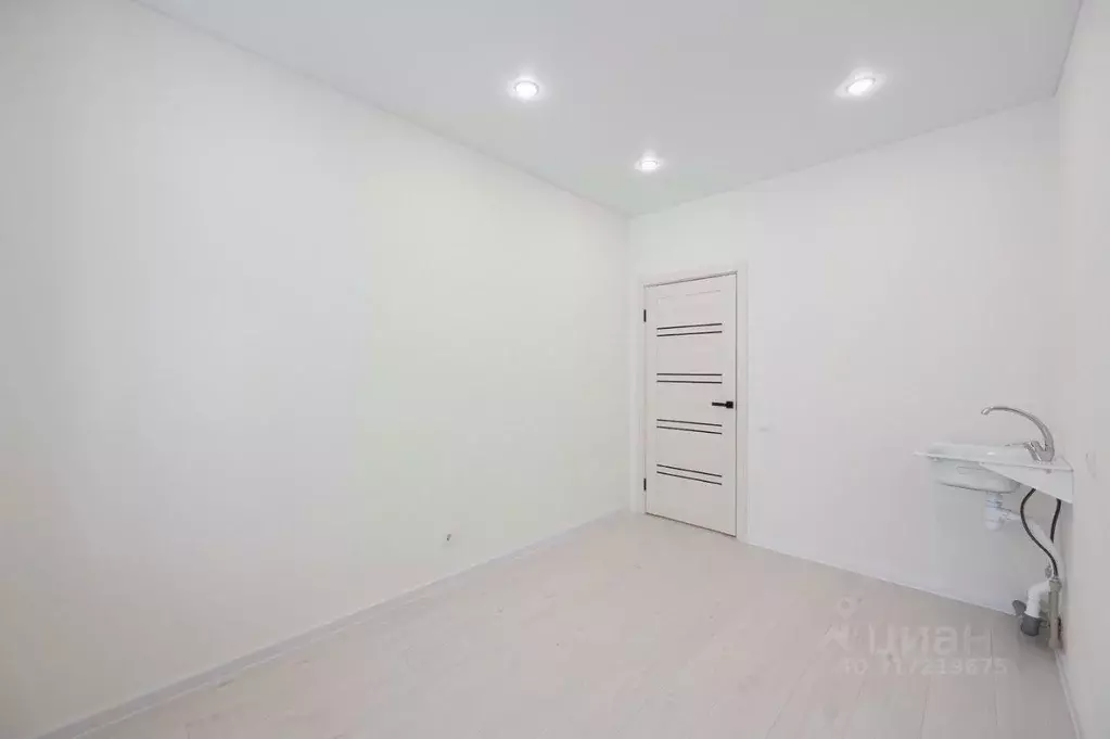 1-к кв. Кировская область, Киров ул. Чистопрудненская, 13А (31.8 м) - Фото 1
