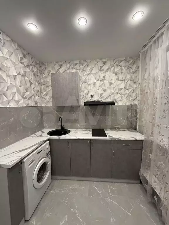 1-к. квартира, 40 м, 3/15 эт. - Фото 1
