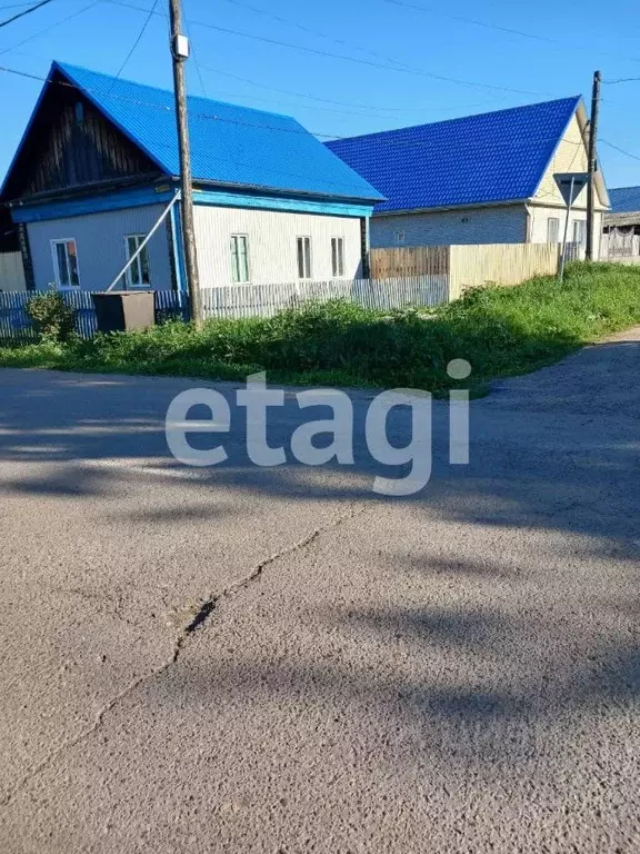 Дом в Красноярский край, Уяр г. Манско-Уярский округ, ул. Карла Маркса ... - Фото 1