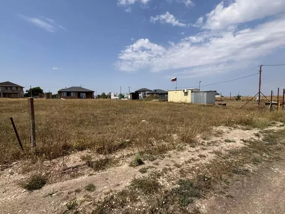 Участок в Крым, Симферопольский район, с. Мирное ул. Лазурная, 3 (8.0 ... - Фото 1