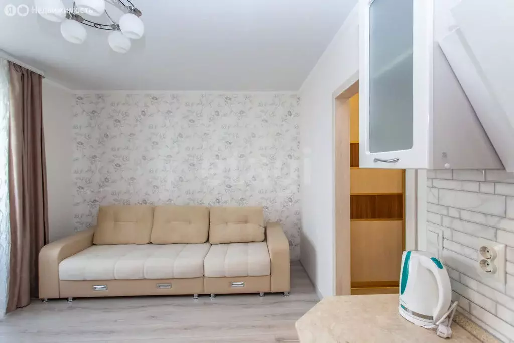 Квартира-студия: Тобольск, 15-й микрорайон, 37 (26 м) - Фото 1
