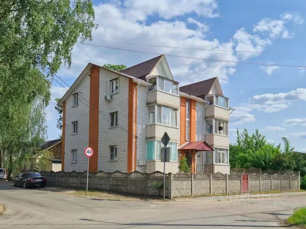 2-к кв. Брянская область, Брянск ул. Космонавтов, 34 (65.0 м) - Фото 0