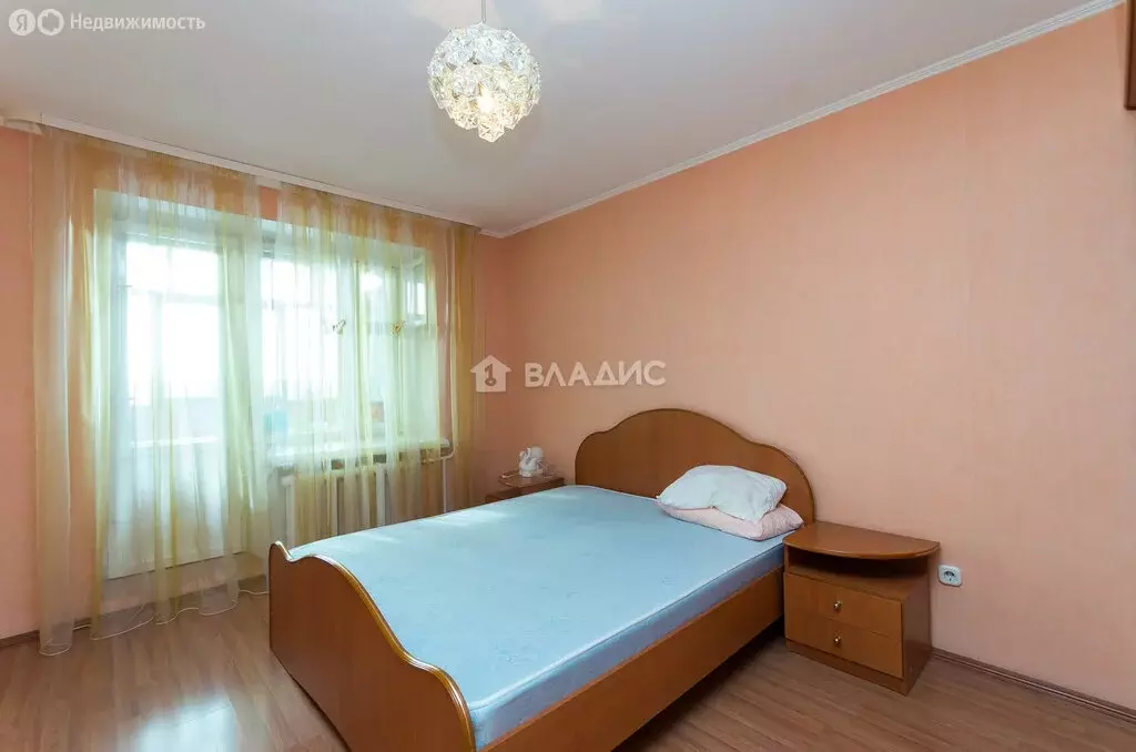 2-комнатная квартира: Тобольск, улица Радищева, 1 (62.2 м) - Фото 1